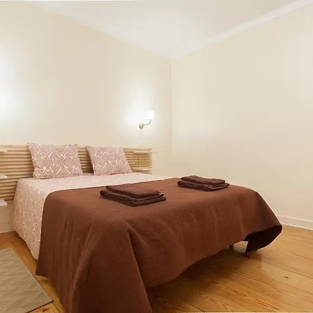 Feels Like Bairro Alto Typical Flat Апартаменты Лиссабон