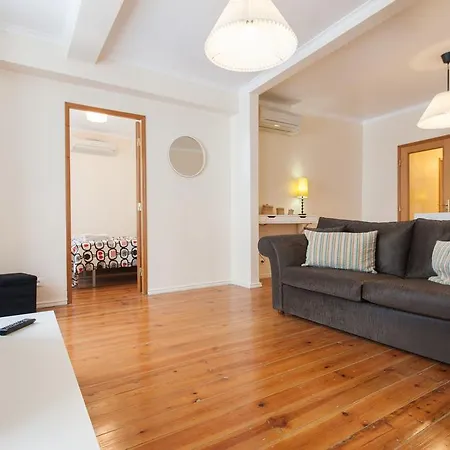 Feels Like Bairro Alto Typical Flat *
